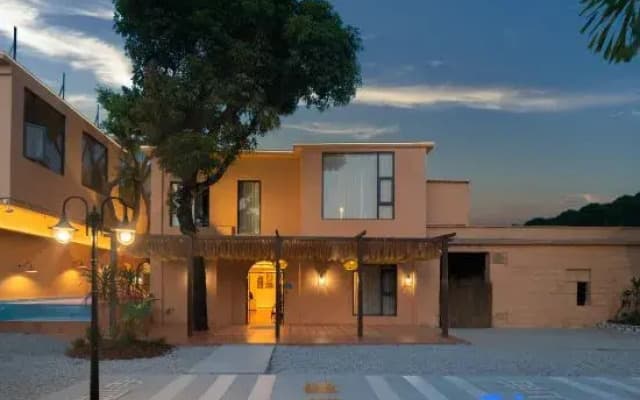 Wild Luxury Hotel