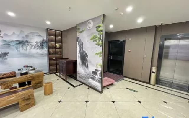 Ningling Spring and Autumn She Theme Hotel