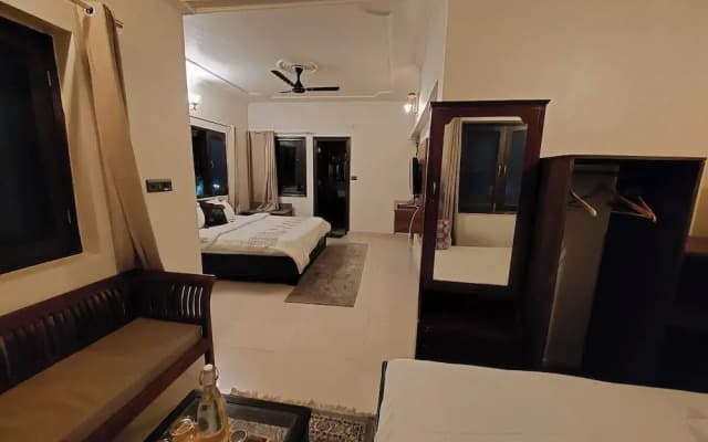 Alinda House Naukuchiatal by THE GHAUR