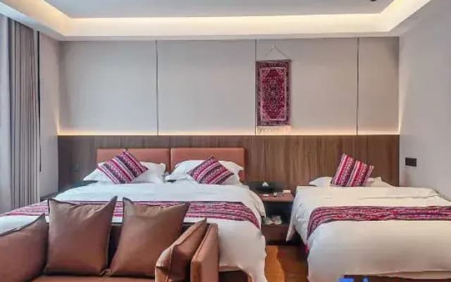 Huajian Minsha Hotel (Youhao Fashion Shopping Center)