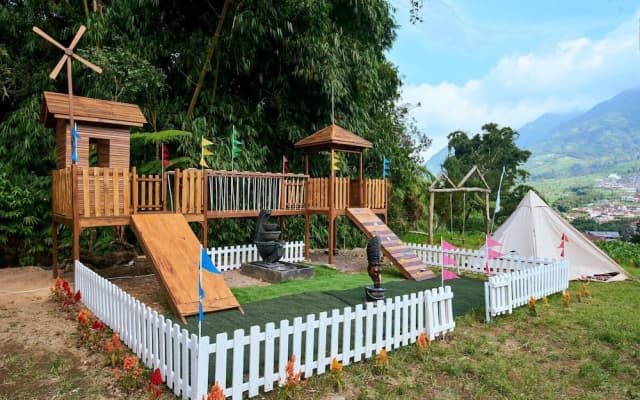 Luxcamp Selo - Merapi View by Horison