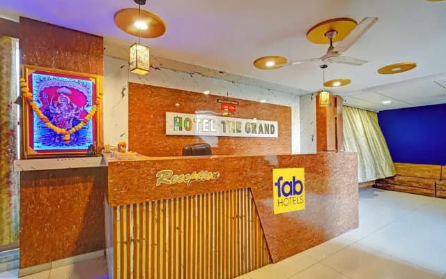 Fabhotel The Grand I