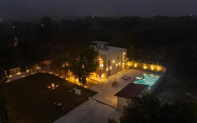 SaffronStays Pristine Manor - 8-BR Udaipur villa with private pool, garden, and event space near Fat