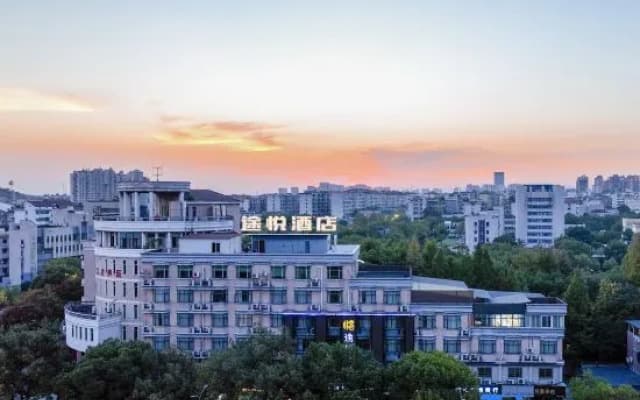 Tuyue Hotel