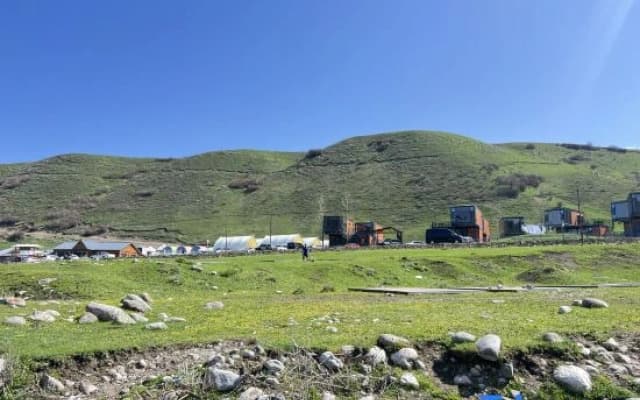 Atour Hotel (Xihong East Road, Urumqi Municipal Government Area)