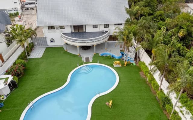 Millionaires Mansion- 5 BR Luxury Estate