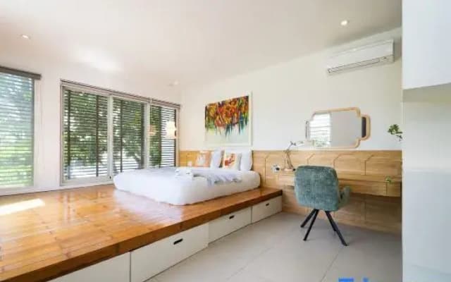 KN8 Holiday Villa