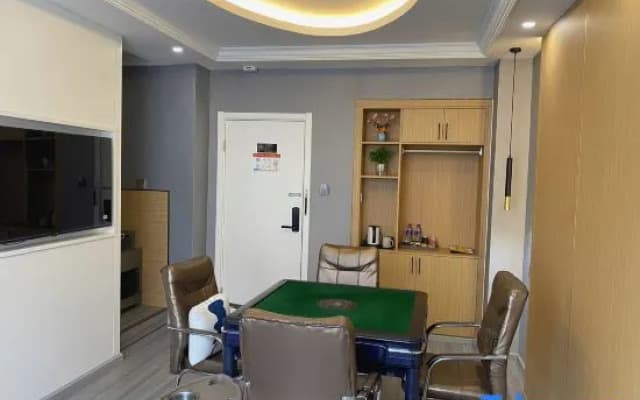 Jiaju Art Hotel (Qujing Railway Station Branch)