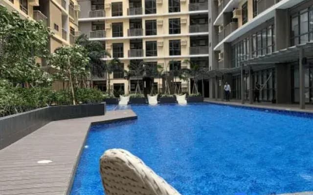 Gentry Manor - Modern 1BR Staycation  2 mins Walk to Okada - 6E