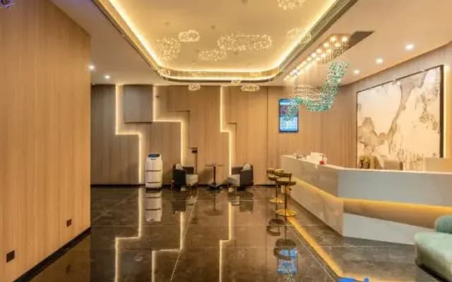 Yifeng Zhenpin Hotel (Lecong New World New Era Commercial City)
