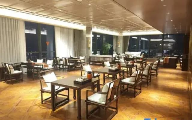 Gt Leston Hotel