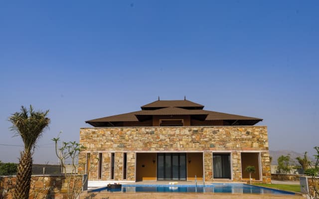 ELIVAAS The Kanota Retreat 4 BHK Villa