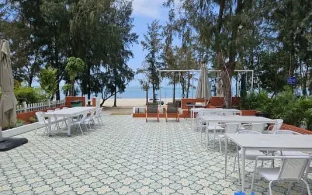 Yangjiang Beach House B&B