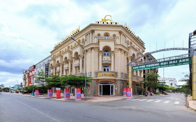 Golden Central Hotel Trang Bang