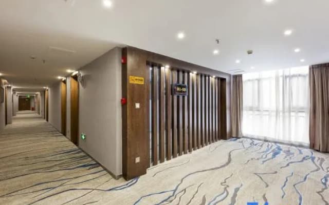Meiyijia Chain Hotel (Xinxiang New District Municipal Government)