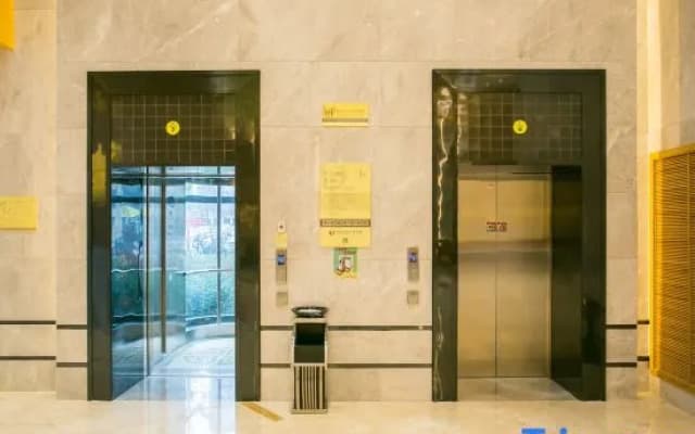 Oriental Plaza Hotel