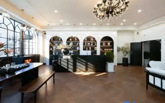 Xiangwang Liuguang Manjing Designer Oxygen-supplying Homestay