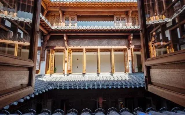 Floral Hotel·Wuyuan Linyu Mountain Residence Hot Spring Resort hotel