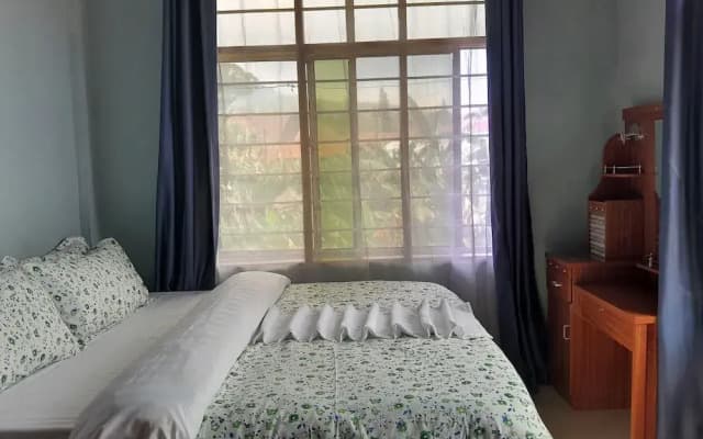 Highland Breeze Avacado Hotel