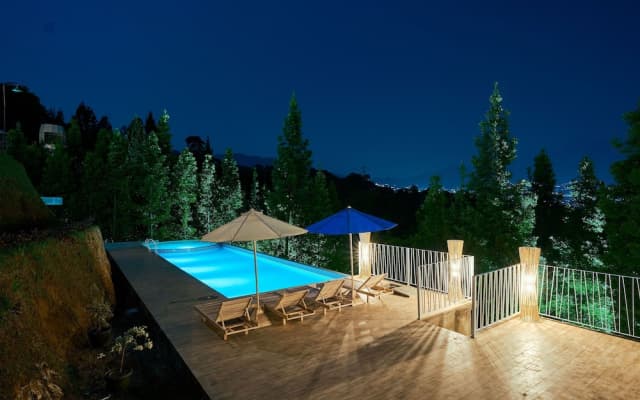 Luxcamp Bukit Damar - Puncak By Horison