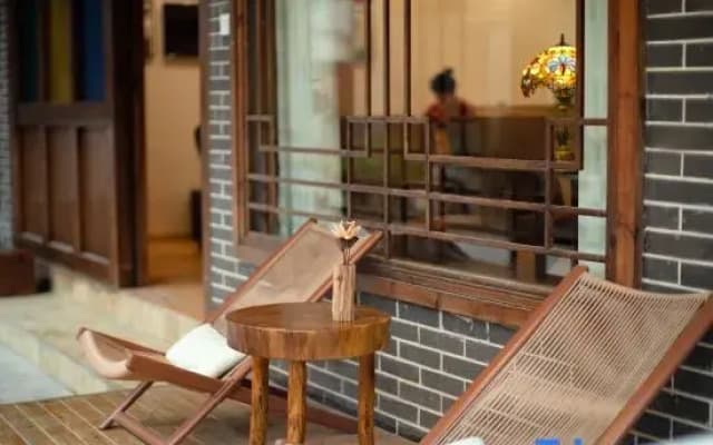 Instant • Audiovisual Homestay (Tianmen Mountain Cableway Station Branch)