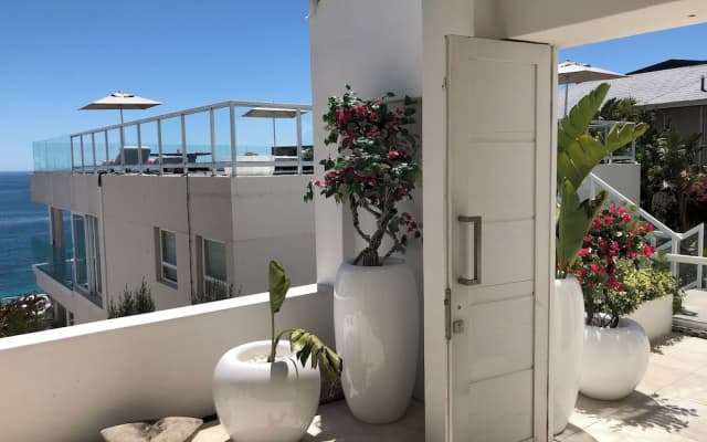 YOLO Spaces - Clifton Private Beach Villa