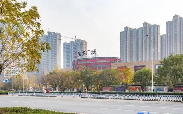 Langqin Themed Homestay (Baolong Plaza)