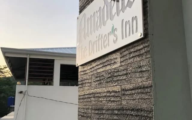 Amadeus and Isabel Inn
