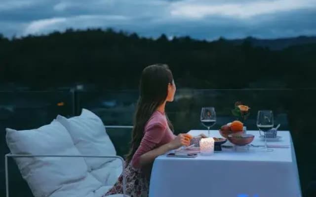 Tengchong Qishan Luxury Hidden · Hillside Hot Spring Mountain Lodge
