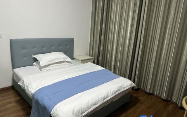 Yichun Meet College Hotel