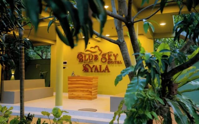 Blue Sky Hotel Yala