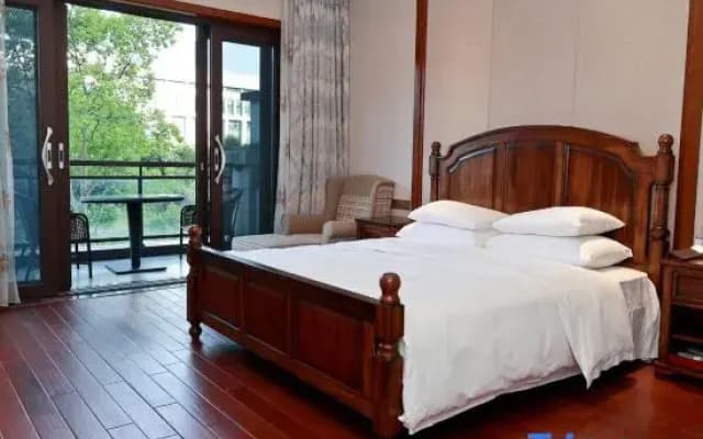 Fanghua · Yueqiting Hotel