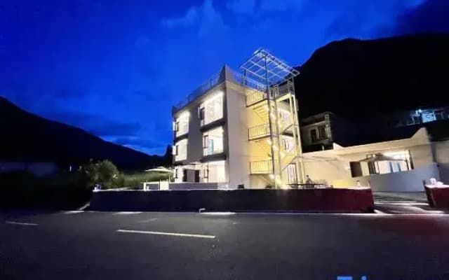 Little Carpenter Inn – Shuangqiaogou (2nd Branch)