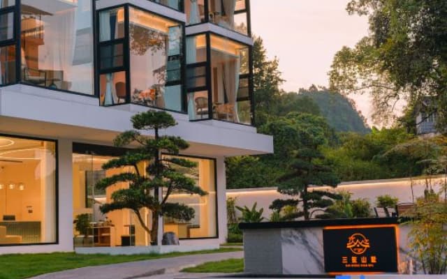 Yangshuo Sansheng Mountain Villa Homestay (Yangshuo Lijiang Store)