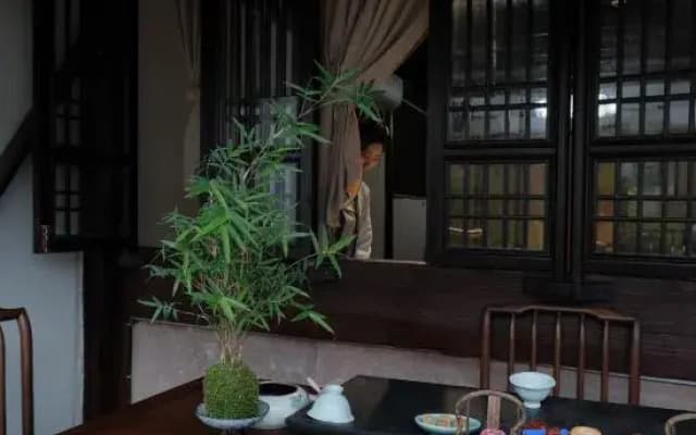 Mrs Lin hotel