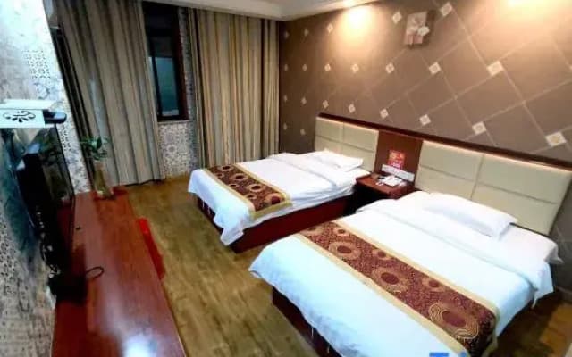 Weilong Business Chain Hotel