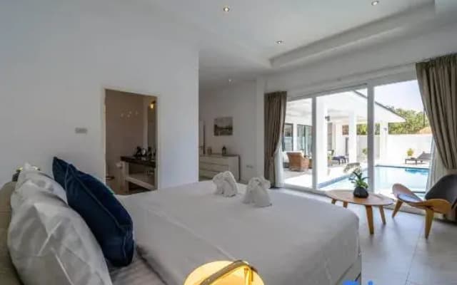 Modern Large 2 Bedroom Pool Villa (PV2)