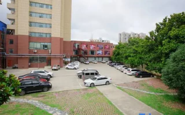 xinyangshenguanghuayuanjiudian