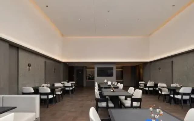 Shijiazhuang Station Huai'an East Road Atour Hotel
