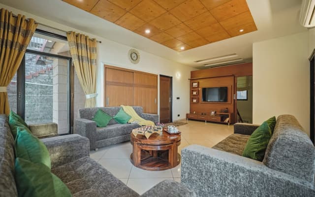 Alaya Stays 3BHK Golden Meadow Villa