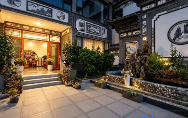 Dali Qiongyang Courtyard
