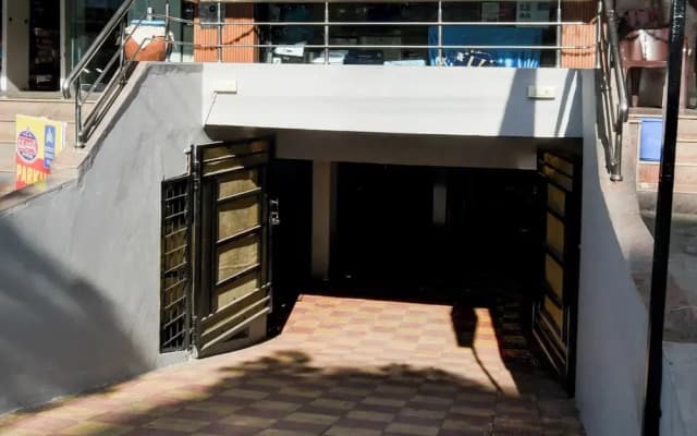 Fabhotel Five Star