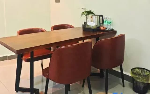 Huaiji Wangjiangxuan Homestay (Commercial Pedestrian Street Branch)