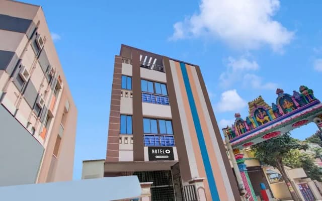 Hotel O Adarsh Nagar Kavya Hospital