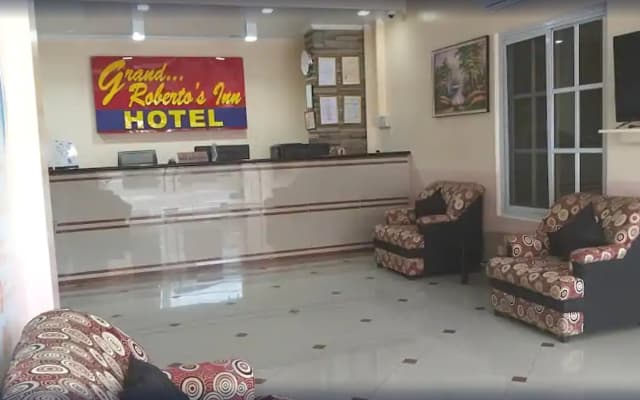 Grand Robertos Inn