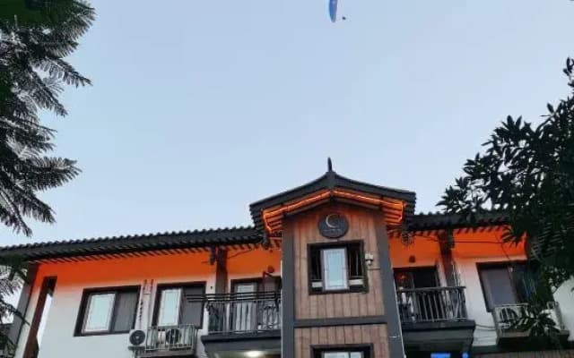 Emeishan Yinfeng Tingyue Homestay
