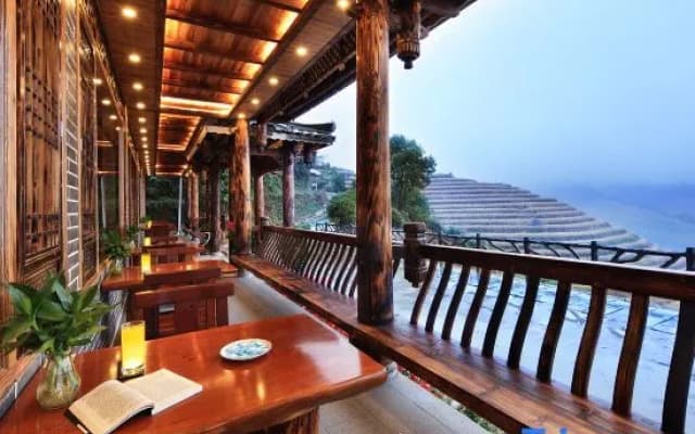 Xia Tiruijing Homestay (Longji Jinkeng Daguzhai Terrace Observation Deck)