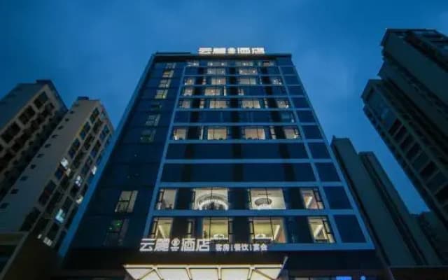 cloud hotel