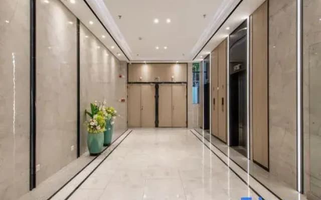 Zhuhai Grand Theatre Couples Road Home Inn Selected PLUS Hotel