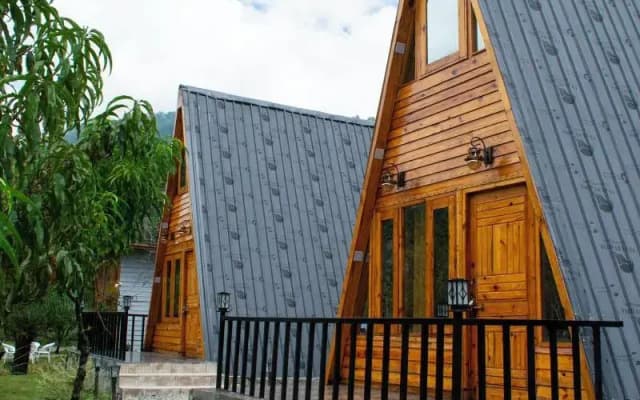 Cabana Riverside Resort - Kainchi Dham